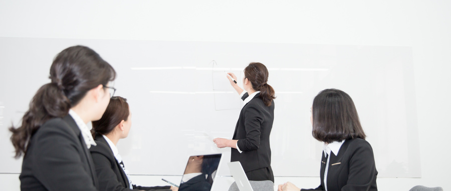 在创沃斯这道风景线里，我努力做一束光！